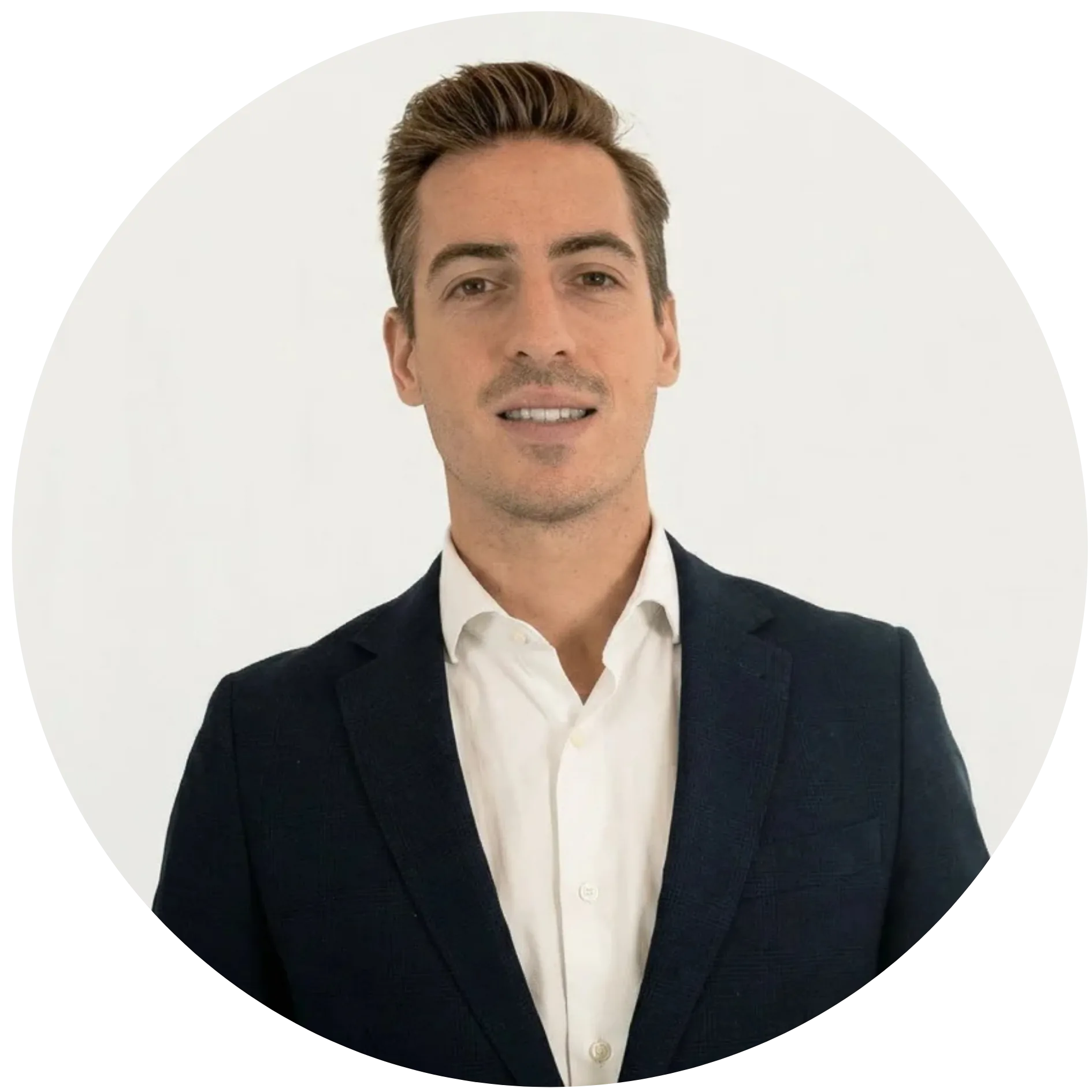 Marcos — Consultor